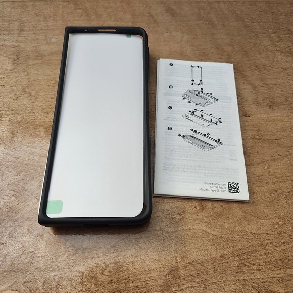 Samsung Slim S Pen Cover Case with Built-in New Compact S Pen for Galaxy Z Fold5 - Picture 4 of 6